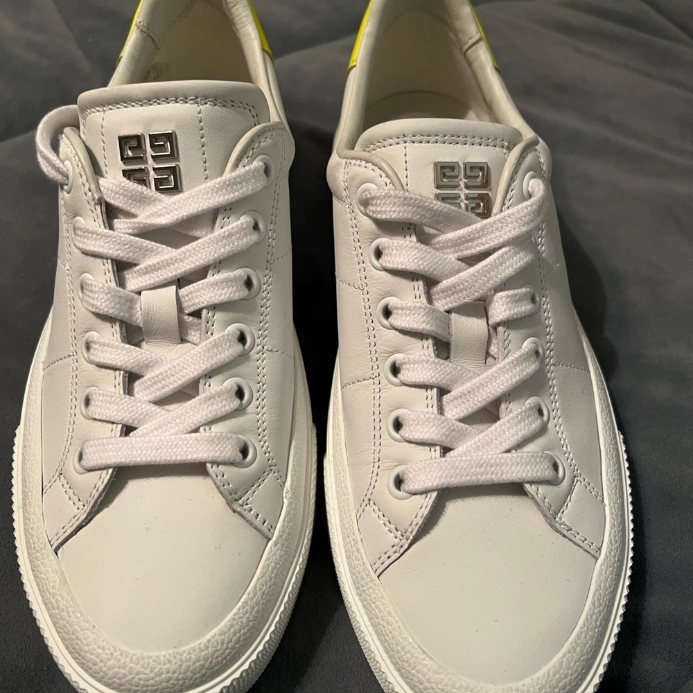 Womens givenchy court shoes